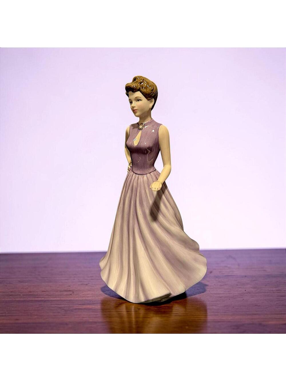 Royal Doulton Pretty Ladies Pearl Figurine 8.5" Handmade in England -10252